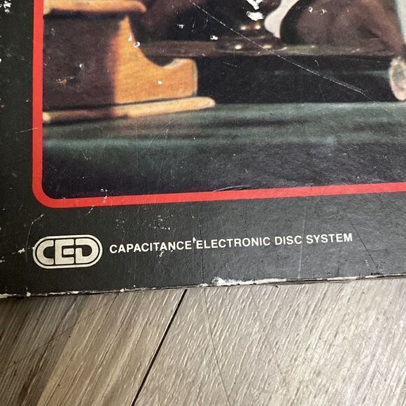 To Sir, With Love 60s 
Columbia RCA CED Videodisc 
Sidney Poitier, Judy Geeson - Picture 4 of 8